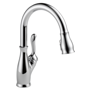Delta Leland: Single Handle Pull-Down Kitchen Faucet with ShieldSpray Technology