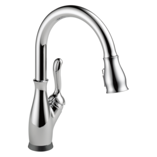 Delta Leland: Single Handle Pull-Down Kitchen Faucet with Touch<sub>2</sub>O and ShieldSpray Technologies