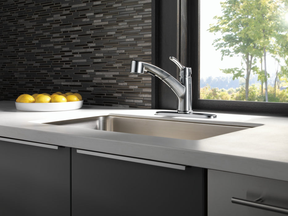 Delta Collins 4140 Single Handle Pull-Out Kitchen Faucet, arctic stainless - view 5