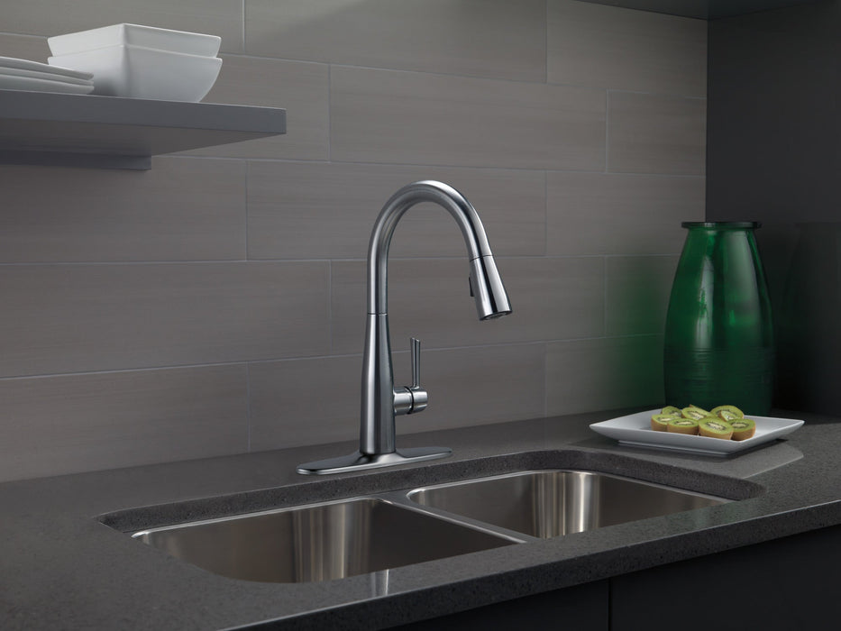 Delta Essa 9113 Single Handle Pull-Down Kitchen Faucet, arctic stainless - view 5
