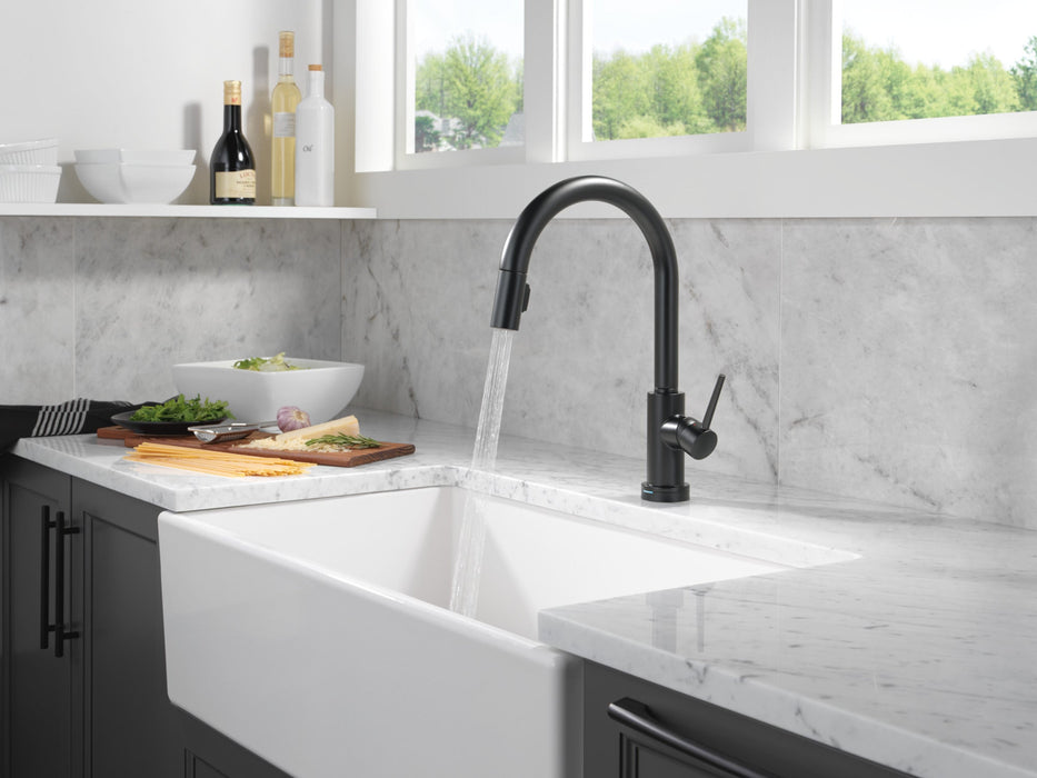 Delta Trinsic 9159TL TouchTouch 2O Technology Kitchen Faucet with Touchless Technology, matte black - view 4