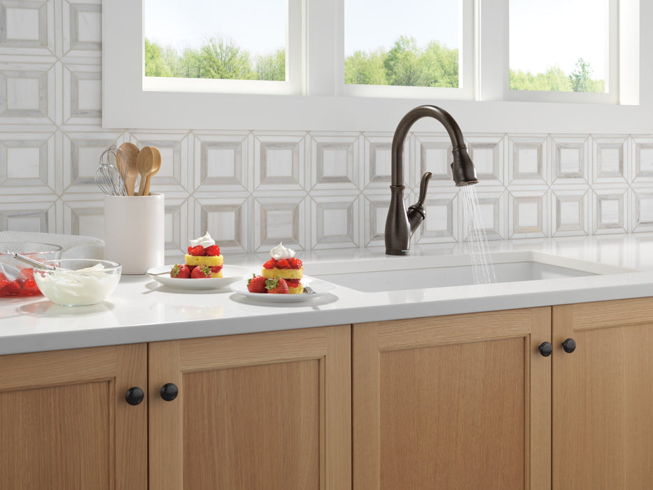 Delta Leland 9178TL TouchTouch 2O Technology Kitchen Faucet with Touchless Technology, venetian bronze - view 3