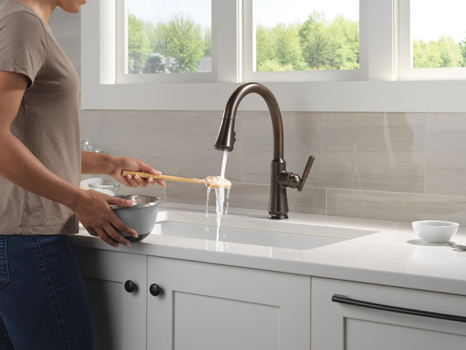 Delta Coranto 9179TL TouchTouch 2O Technology Kitchen Faucet with Touchless Technology, venetian bronze - view 4