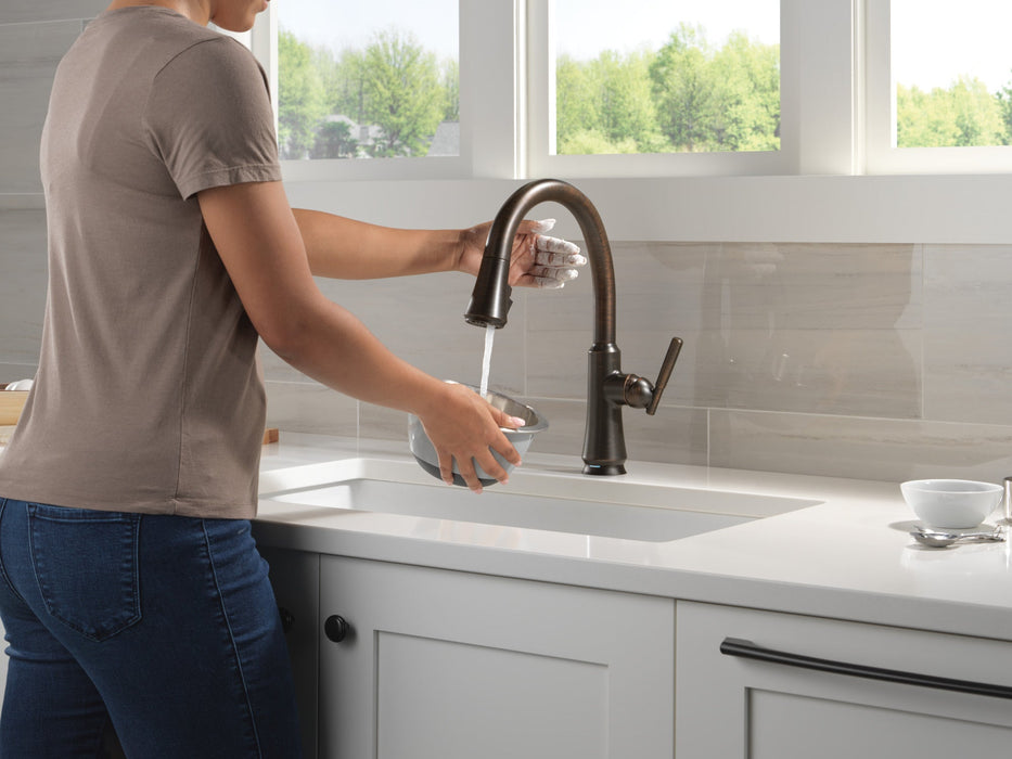 Delta Coranto 9179TL TouchTouch 2O Technology Kitchen Faucet with Touchless Technology, venetian bronze - view 5