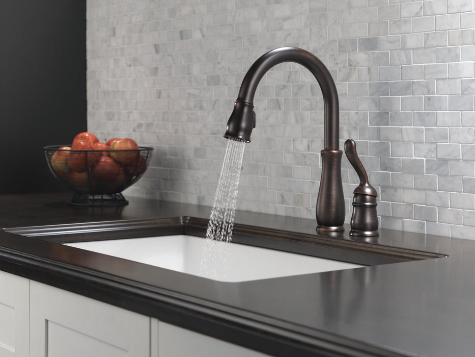Delta Leland 978 Single Handle Pull-Down Kitchen Faucet