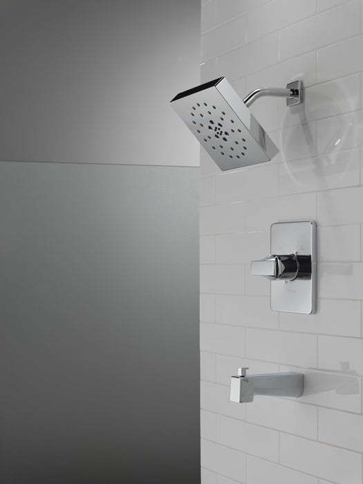 Delta Universal Showering Components 52484 H2Okinetic 4-Setting Shower Head with Ultrasoak