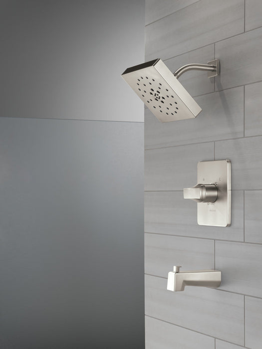 Delta Universal Showering Components 52484 H2Okinetic 4-Setting Shower Head with Ultrasoak
