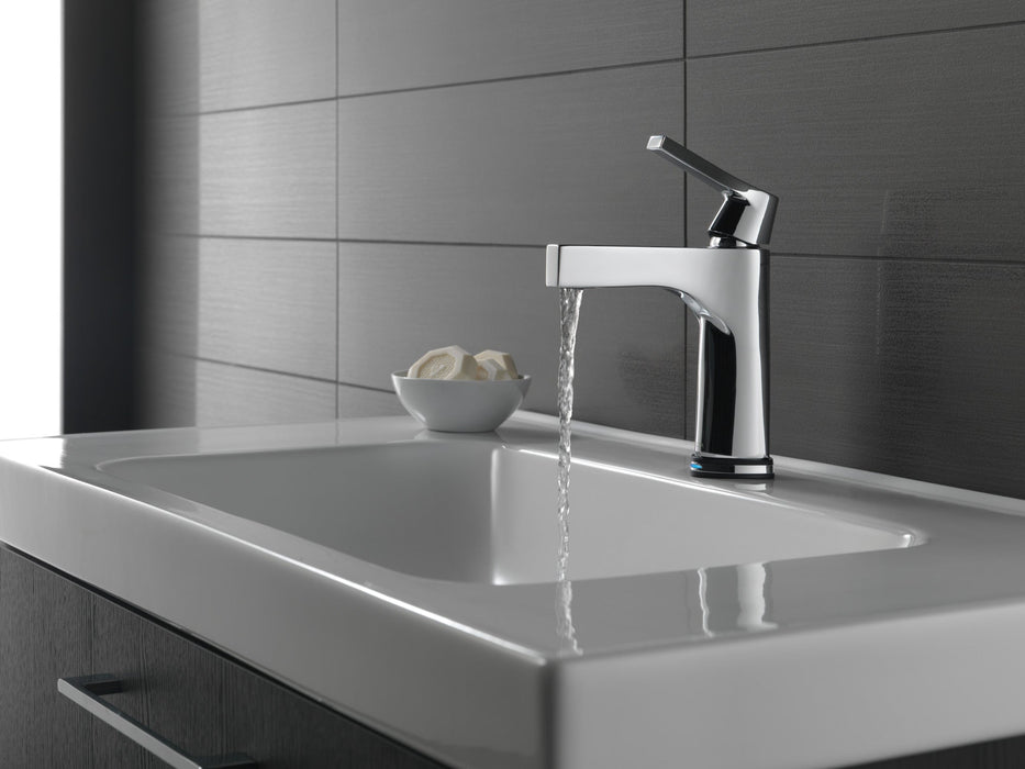 Delta Zura 574T Touch2O Bathroom Faucet with Touchless Technology, chrome - view 2