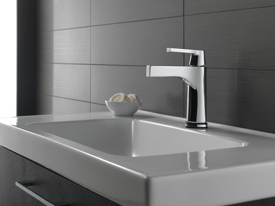 Delta Zura 574T Touch2O Bathroom Faucet with Touchless Technology, chrome - view 4