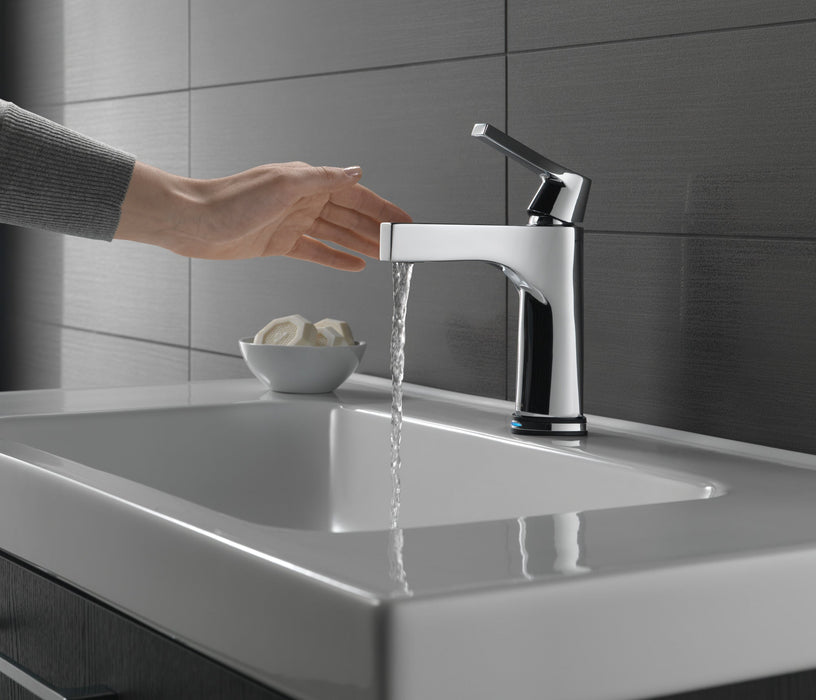 Delta Zura 574T Touch2O Bathroom Faucet with Touchless Technology, chrome - view 5