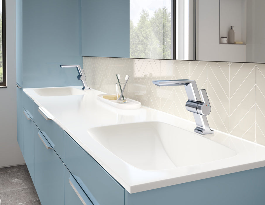 Delta Pivotal 699 Single Handle Mid-Height Vessel Bathroom Faucet