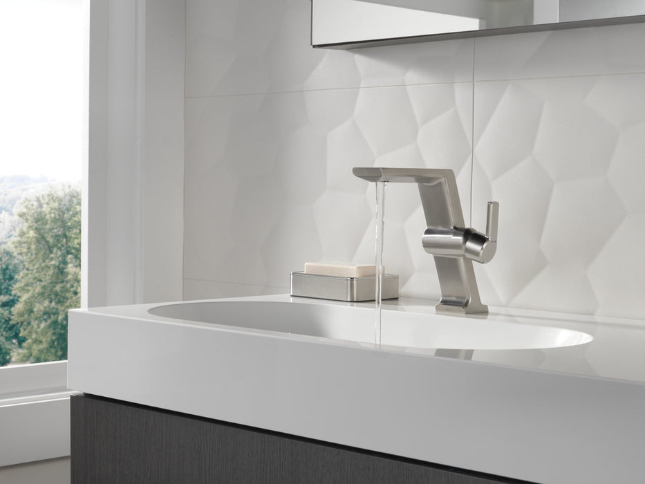 Delta Pivotal 699 Single Handle Mid-Height Vessel Bathroom Faucet