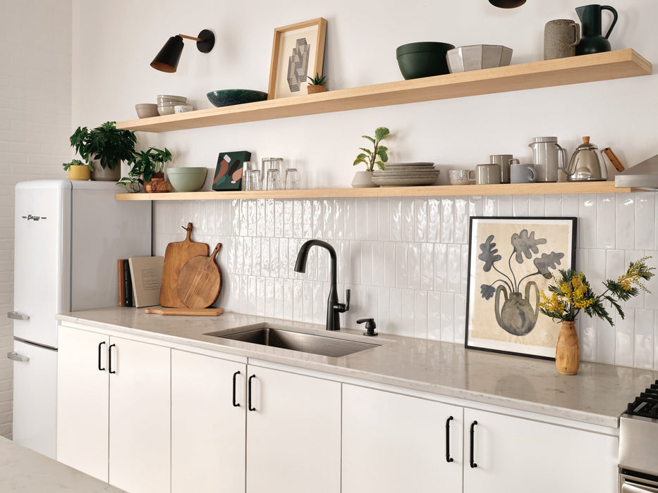 Delta Stryke 9176 Single Handle Pull-Down Kitchen Faucet, matte black - view 5