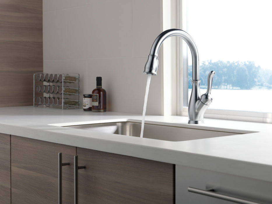 Delta Leland 9178 Single Handle Pull-Down Kitchen Faucet with ShieldSpray Technology, arctic stainless - view 4