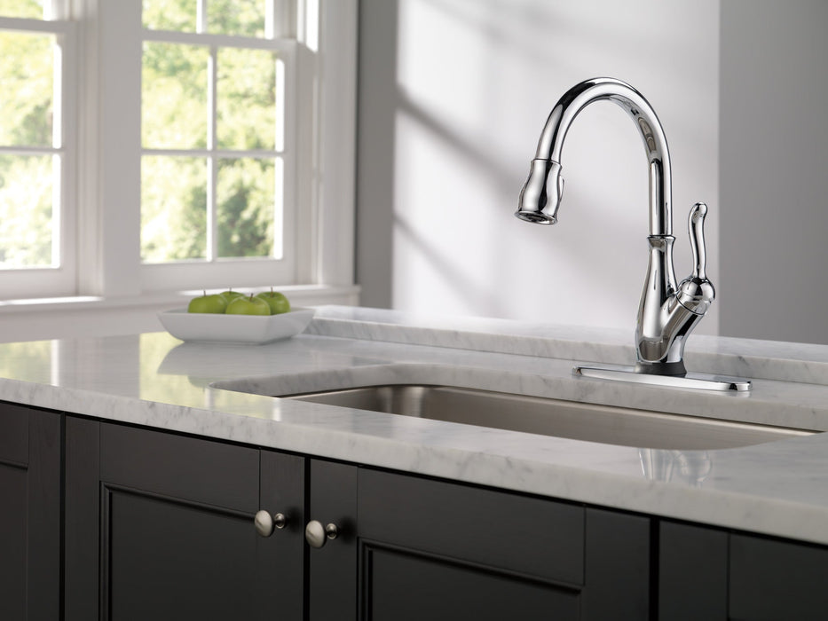 Delta Leland 9178T Single Handle Pull-Down Kitchen Faucet with TouchTouch 2O and ShieldSpray Technologies, chrome - view 3