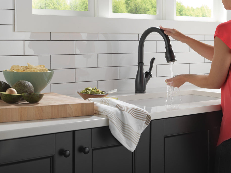 Delta Leland: VoiceIQ Single Handle Pull-Down Faucet with Touch2O Technology, matte black - view 5