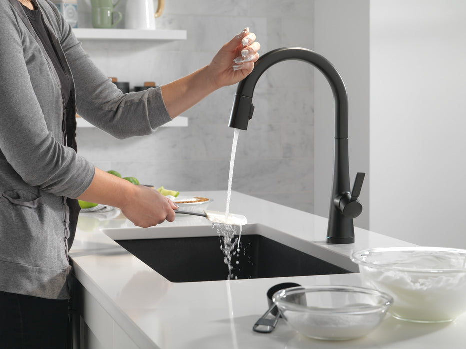 Delta Monrovia: Single Handle Pull-Down Kitchen Faucet With Touch2O Technology, matte black - view 5