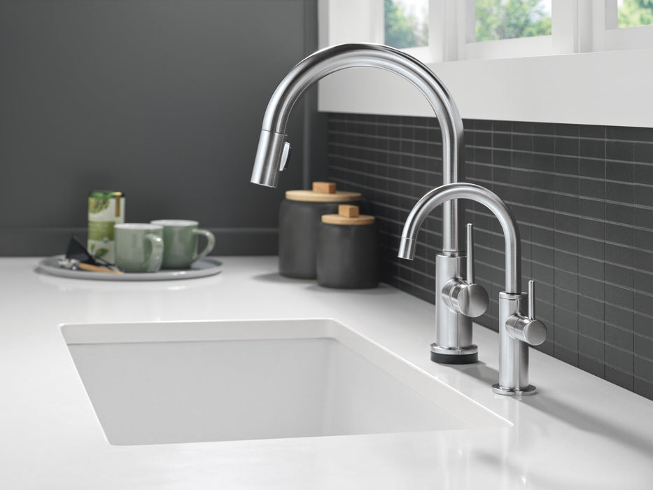 Delta 1930 Contemporary Round Beverage Faucet, arctic stainless - view 5