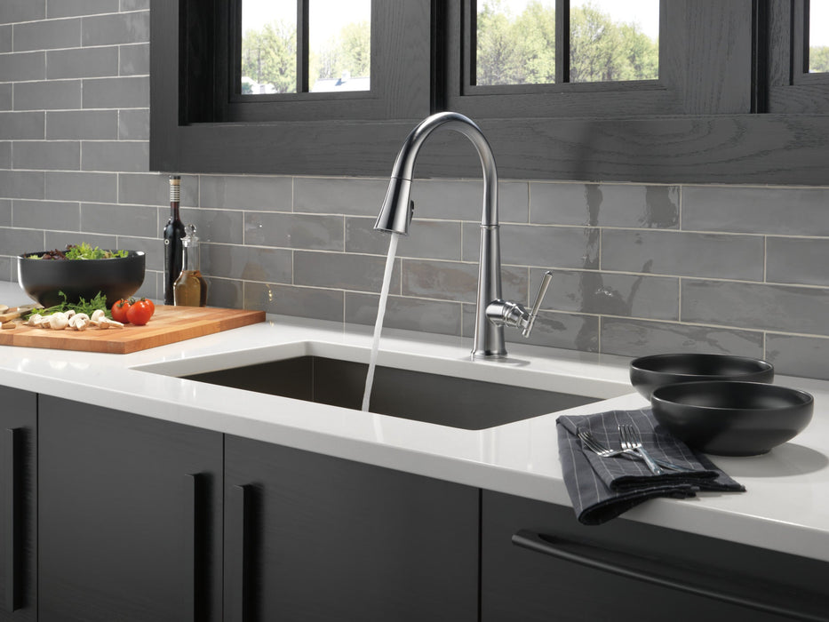Delta Emmeline 9182 Single Handle Pull-Down Kitchen Faucet, lumicoat arctic stainless - view 4
