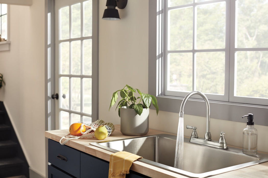 Peerless Elmhurst: Two-Handle Kitchen Faucet with Twist Aerator, stainless - view 4