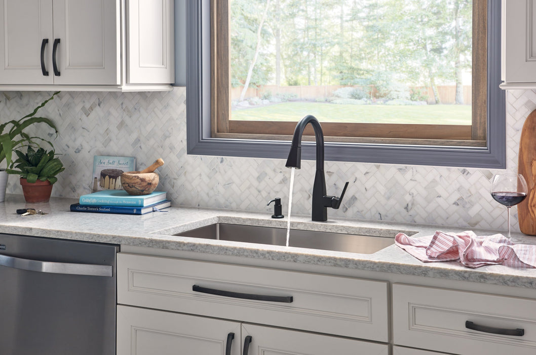 Peerless Xander P7919LF Single-Handle Pull-Down Kitchen Faucet, matte black - view 2