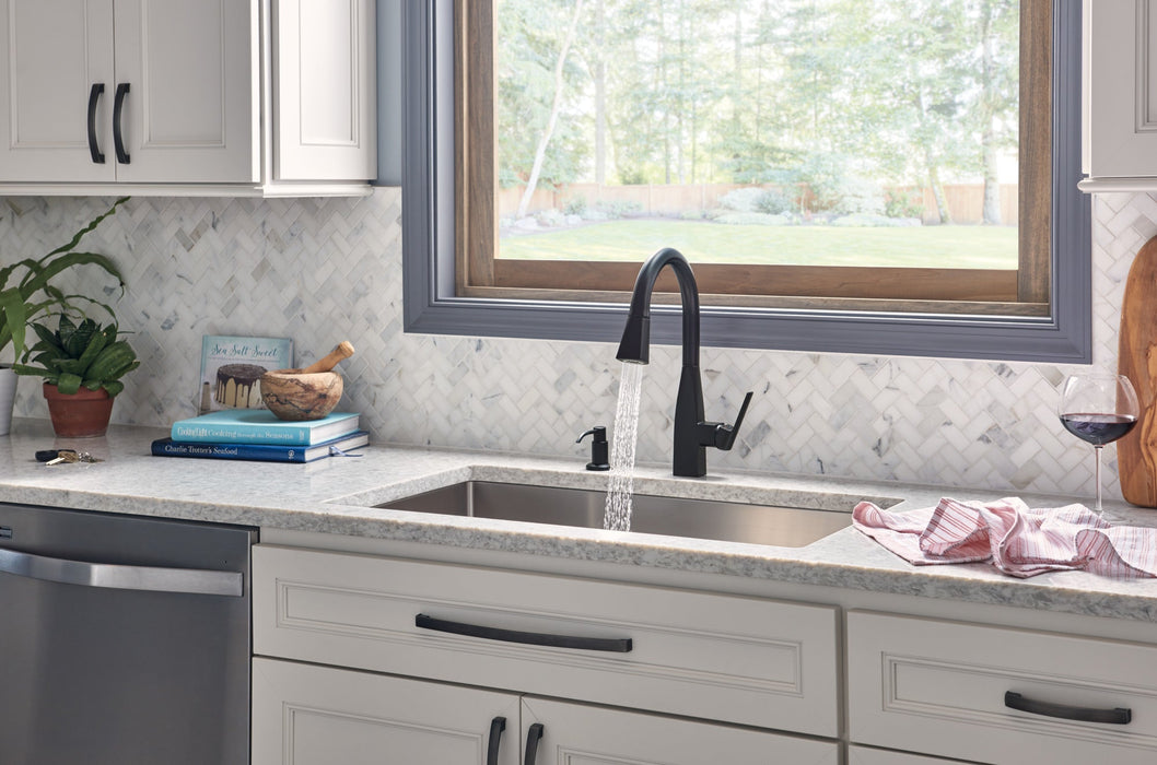 Peerless Xander P7919LF Single-Handle Pull-Down Kitchen Faucet, matte black - view 5