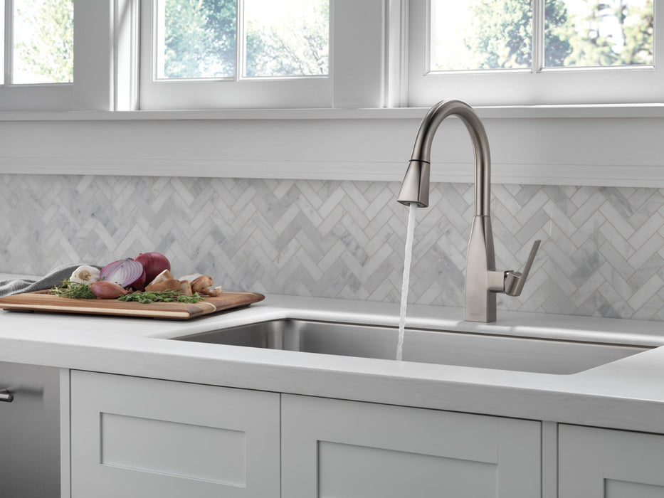 Peerless Xander P7919LF Single-Handle Pull-Down Kitchen Faucet, stainless - view 4