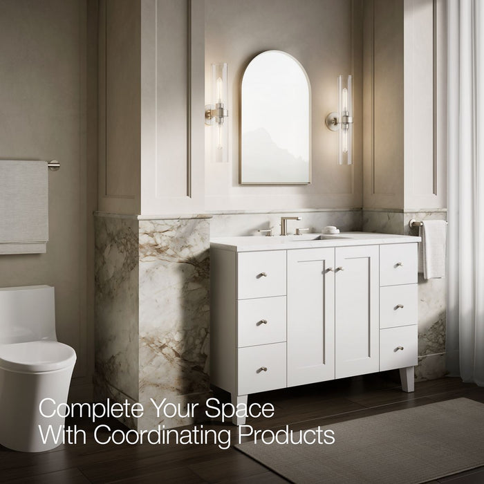 Up to 3 walls & multiple product categories visible