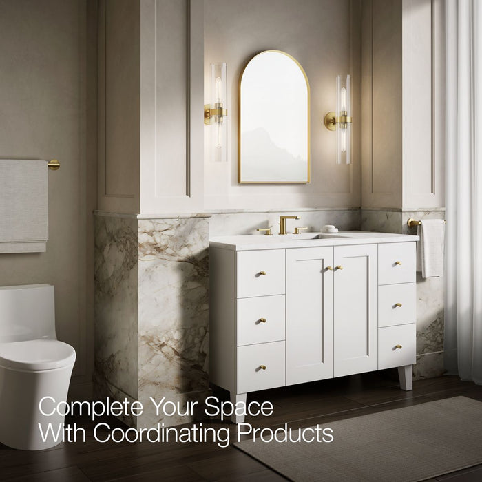Up to 3 walls & multiple product categories visible